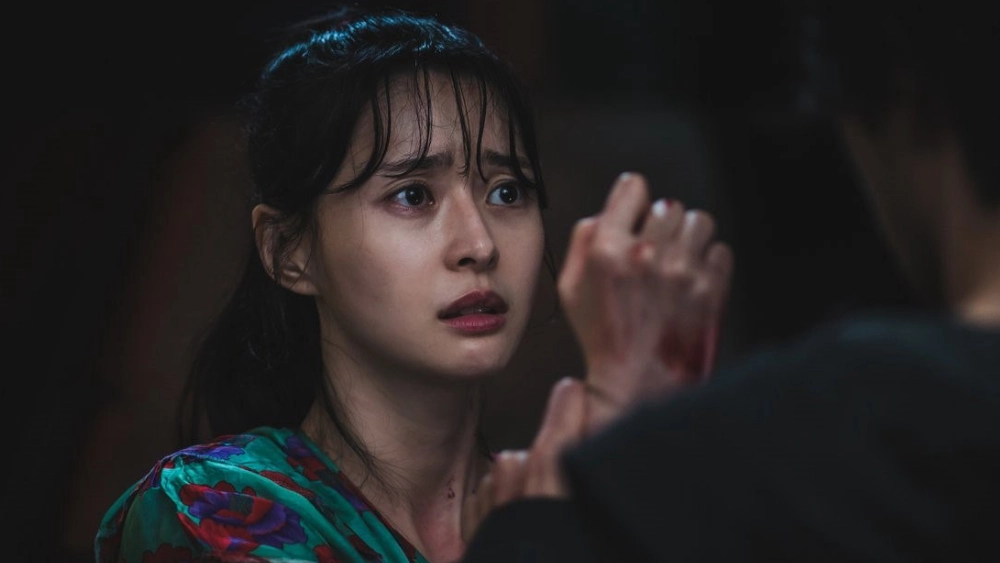 сериал где издеваются над девушкой